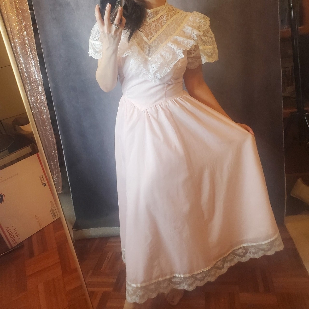 Pale Pink 70s 80s Victorian Gunne Sax Dress